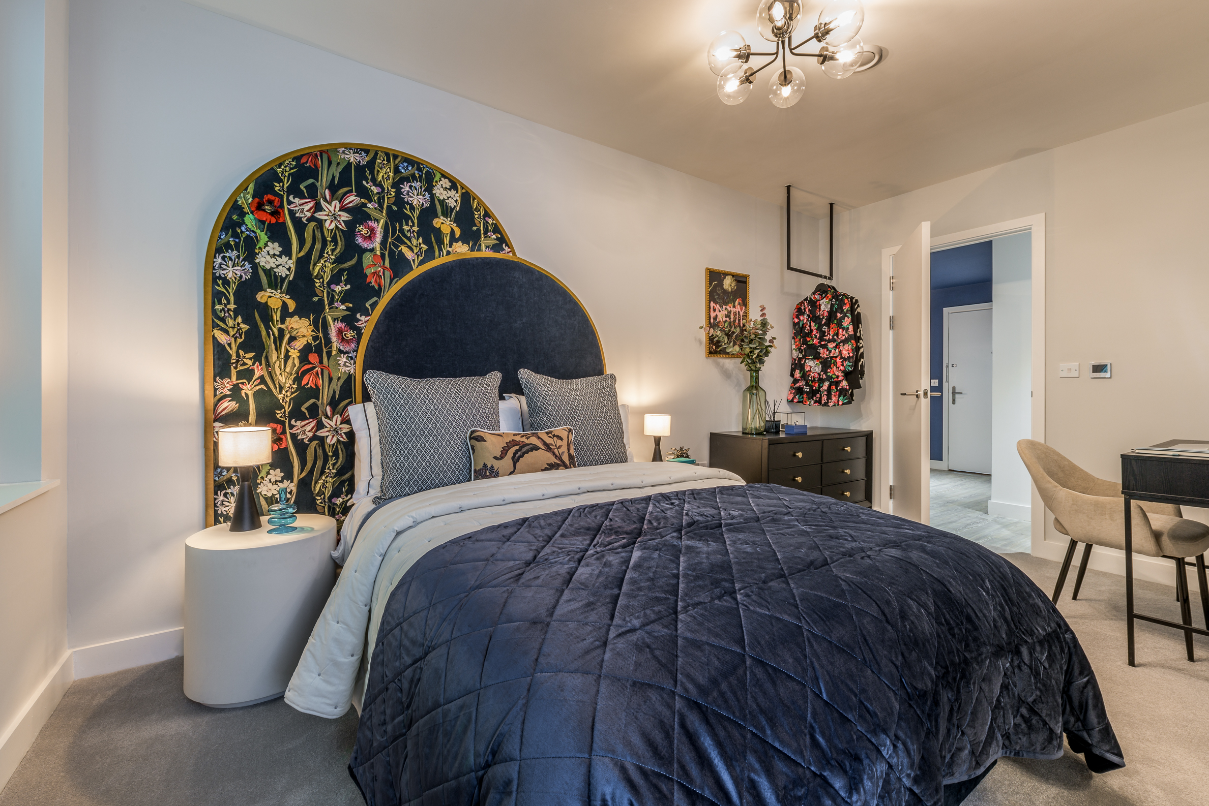 Dagenham Green 2 bed show apartment