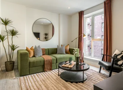 Kew Bridge Rise - Studio - Starling House 