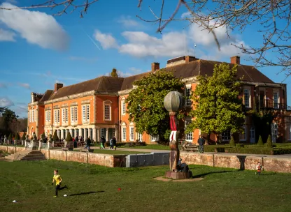 South Hill Park's Art Centre 