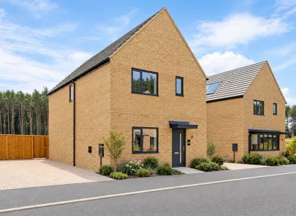The Bookham, detached