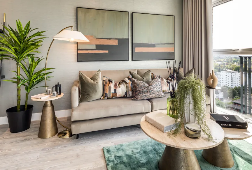 Kew Bridge Rise 2 bed living room 