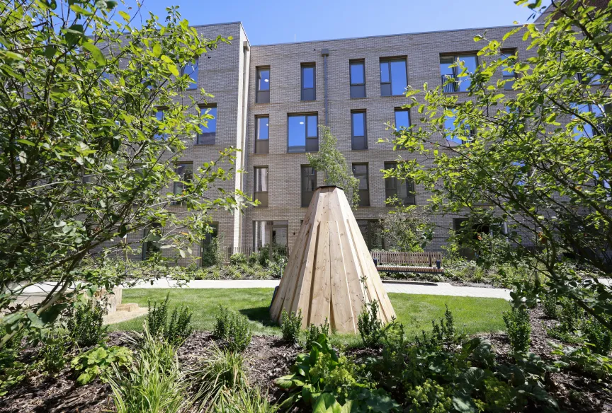 Courtyard Garden at Fusion, Knights Park