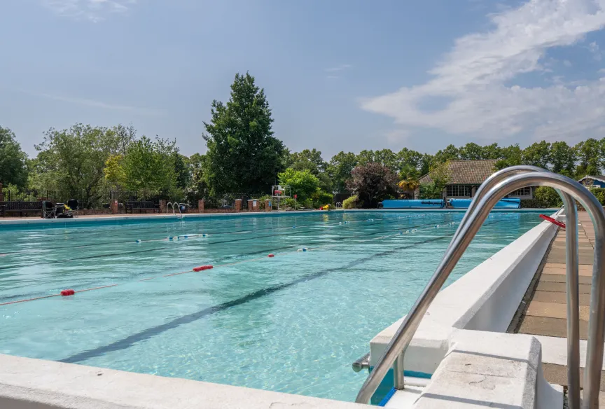 Lucas Lane - Hitchin Town Centre 