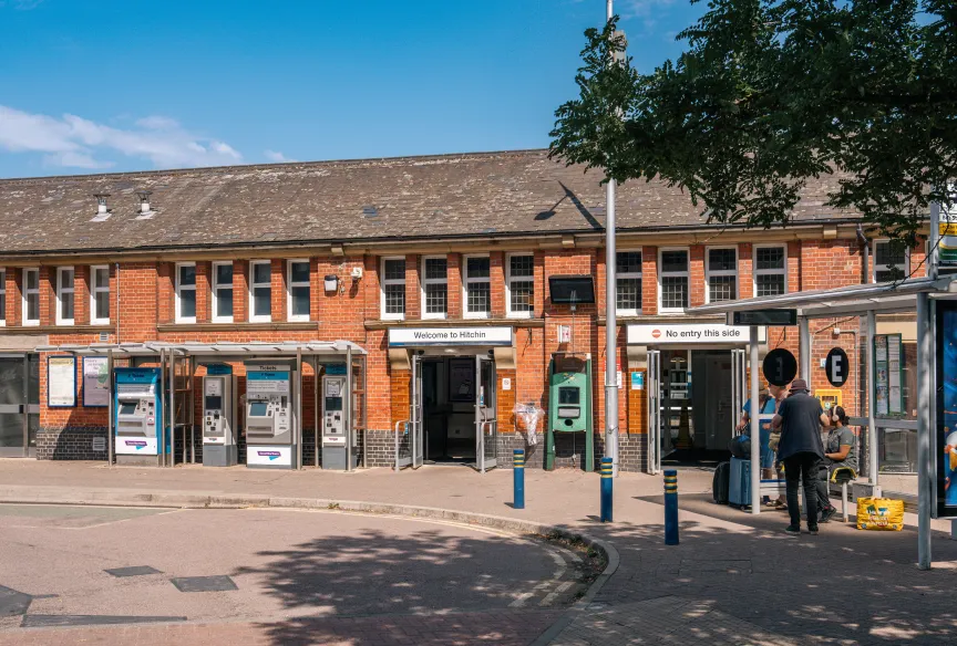 Lucas Lane - Hitchin Town Centre 