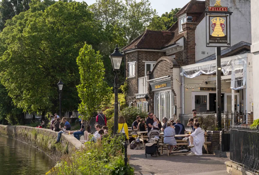 Kew Bridge Rise Local Area
