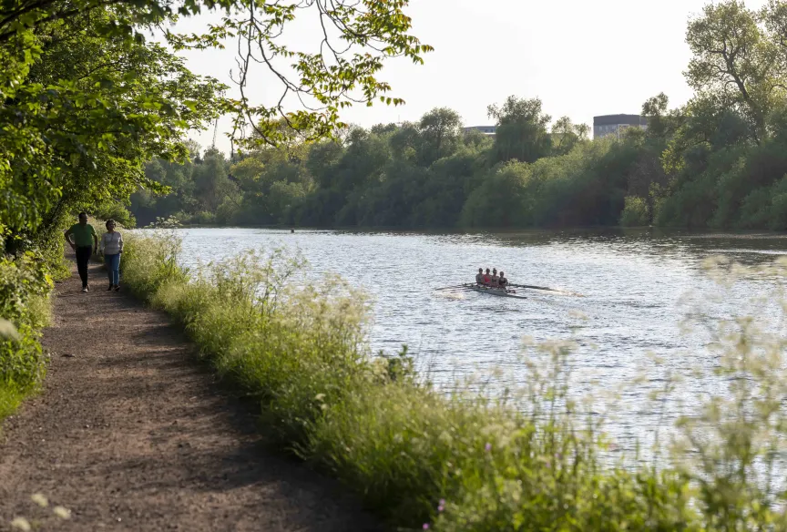 Kew Bridge Rise Local Area