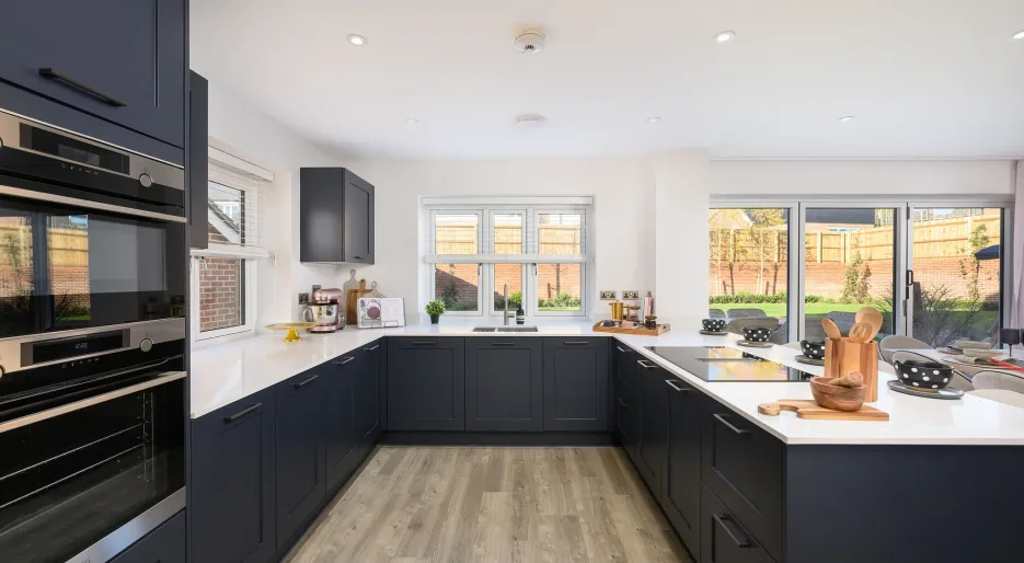 Eden Green - The Jade Number 35 - Kitchen 