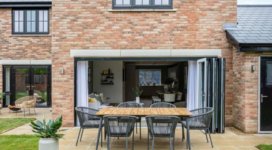 Elgrove Gardens Show Home Garden