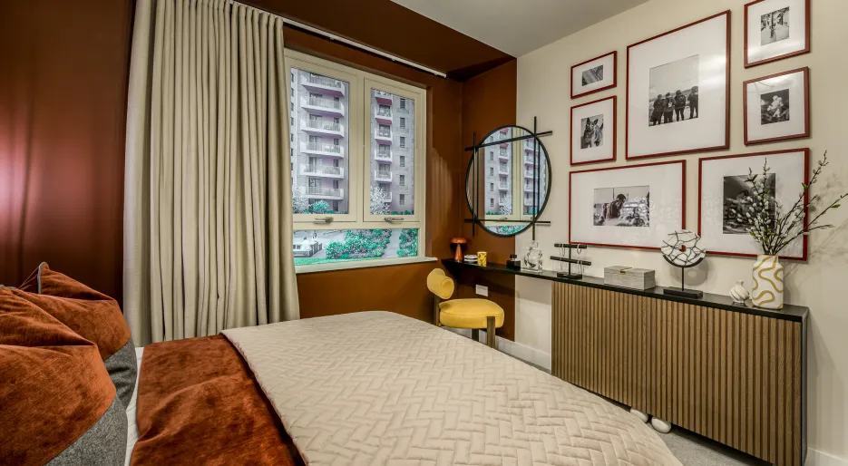 Dagenham green show apartment 15