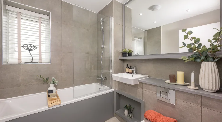 Sadler's Yard Show Home - Bathroom 