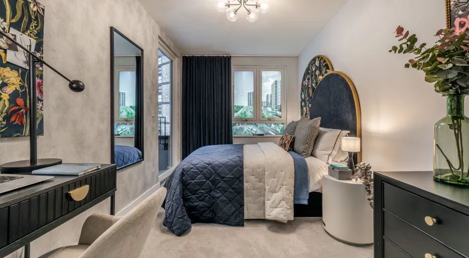 Dagenham Green 2 bed show apartment