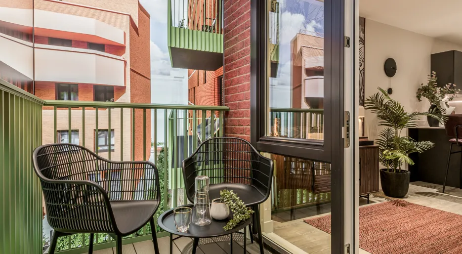 Dagenham Green 1 bed show apartment