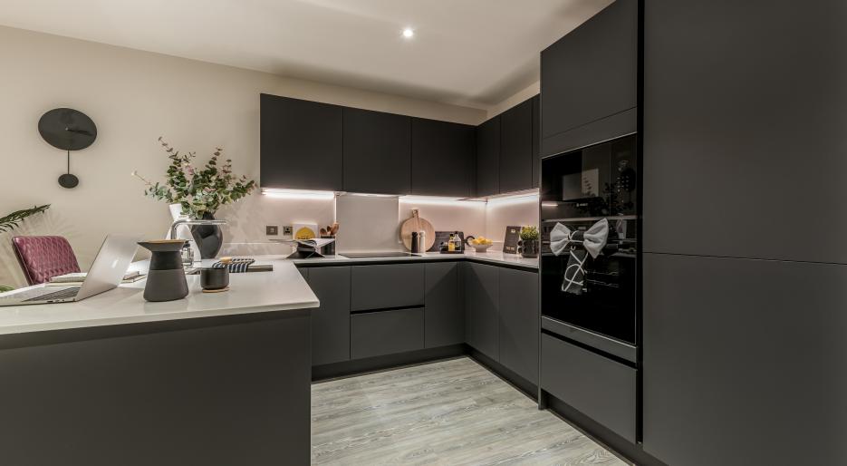Dagenham Green 1 bed show apartment