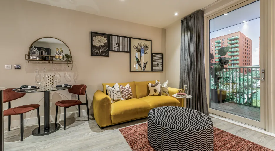 Dagenham Green 1 bed show apartment