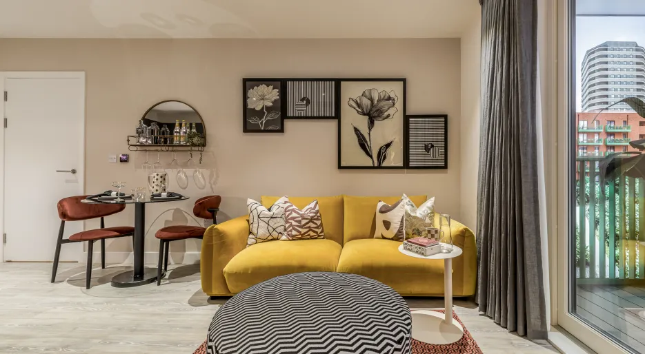 Dagenham Green 1 bed show apartment