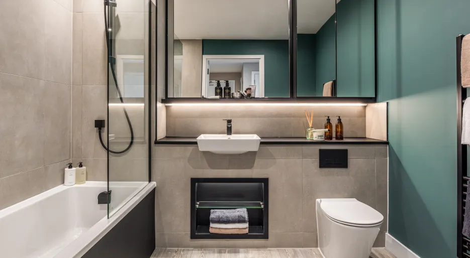 Kew Bridge Rise Show Apartment