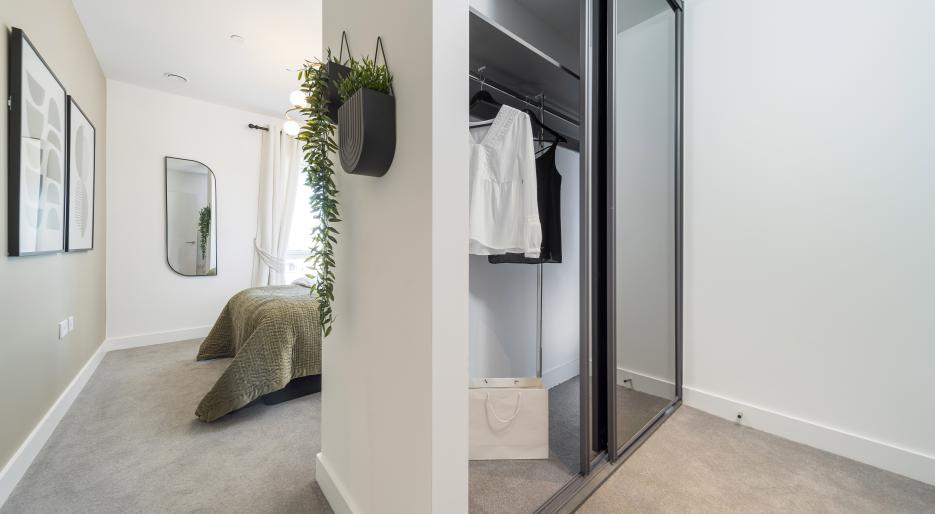 Marleigh Park - Plot A08 Principal Bedroom Wardrobe
