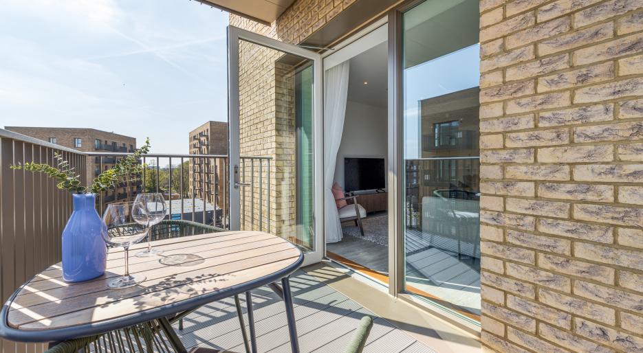 Balcony Image Lampton Parkside Block E 