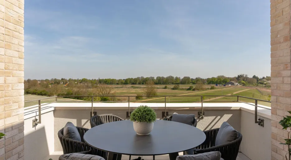 Penthouse Show Apartment - Private Terrace