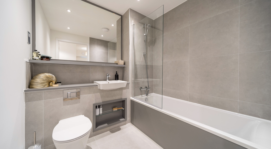 Farehurst Park Show Apartment - Main Bathroom