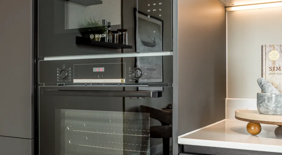 Oven & microwave Close Up