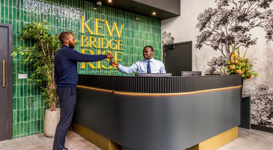 Kew Bridge Rise concierge 