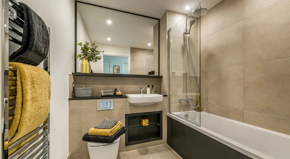 Dagenham Green - 1-bedroom - bathroom