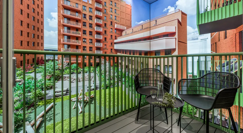 Dagenham Green, show home, balcony