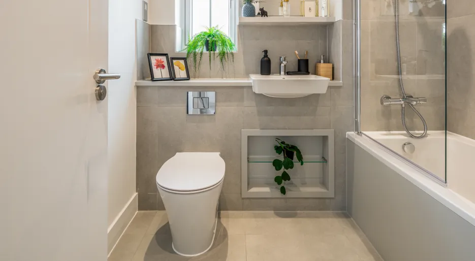 HARTLEY ACRES, 2 bedroom show home bathroom