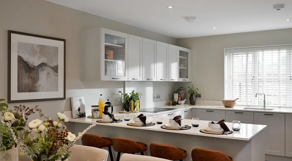 HARTLEY ACRES, 5 bedroom show home, breakfast bar