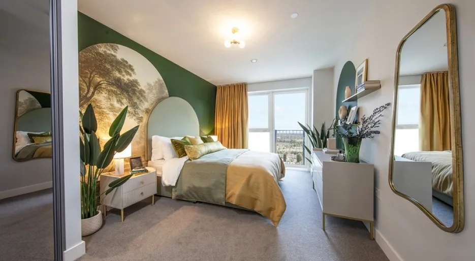 Dagenham Green - 2-bed 2-bath principal bedroom