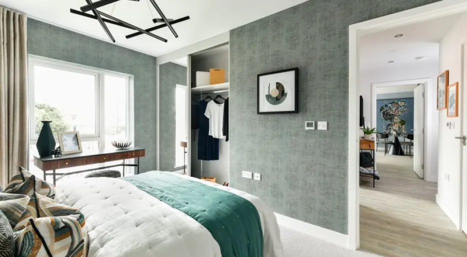 Lampton Parkside 2-bed show apartment 