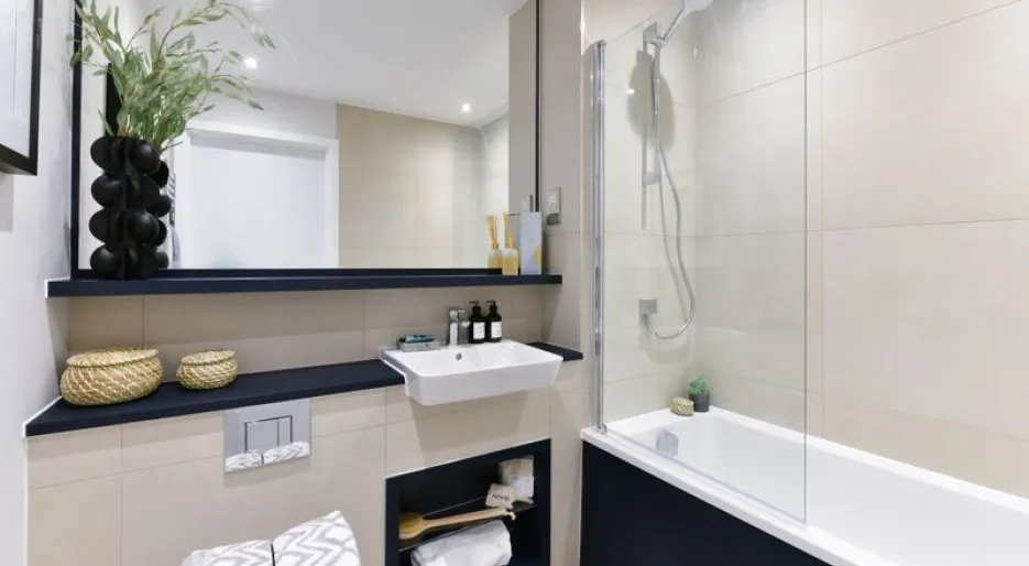 Dagenham Green - 2-bed 2-bath 