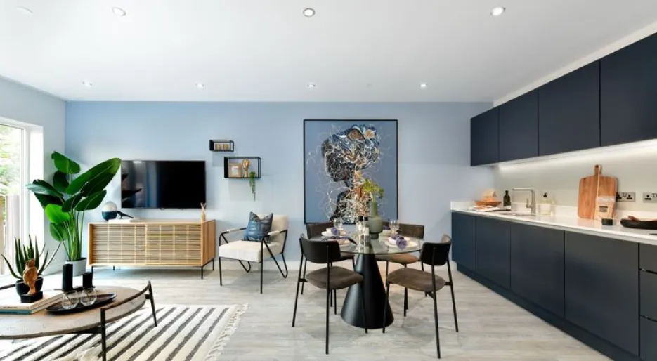 Lampton Parkside 2-bed show apartment 