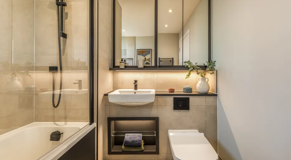 North Gate Park - Pine, Number 9 - Bathroom