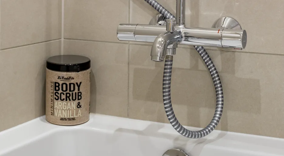 Nexus - Sales Suite Show Apartment - bathroom 