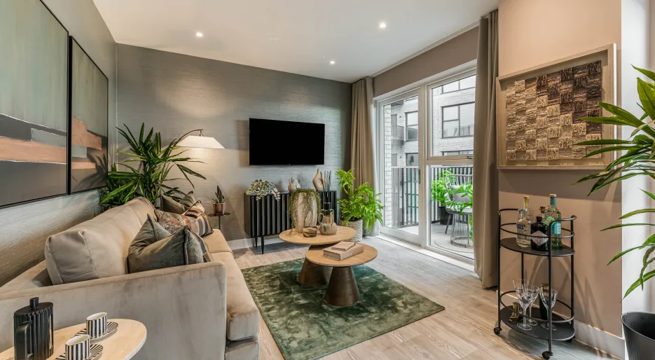 Kew Bridge Rise, Living area