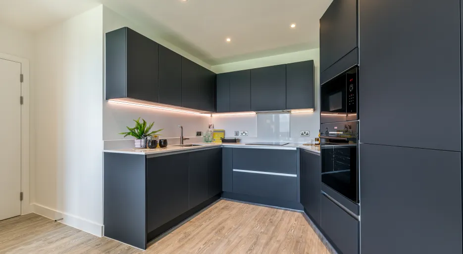 Lampton Parkside - Apartment F1.86 - 2-bed 2-bath - Kitchen 