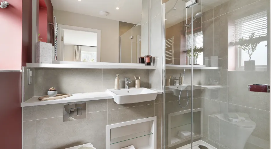 Elmstead - Bookham 3 Bed - En suite.jpg