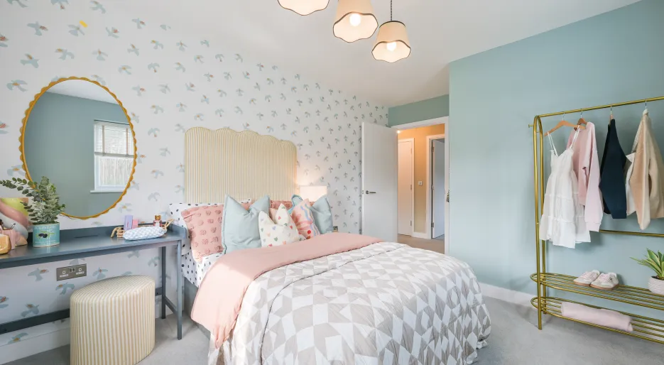 Elmstead - The Langstone Bed 3