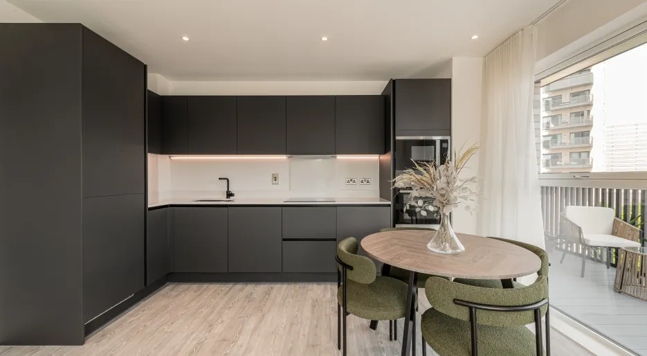 Kew Bridge Rise, Apartment 105, Wren House, 2-Bedroom, Kitchen & Dining