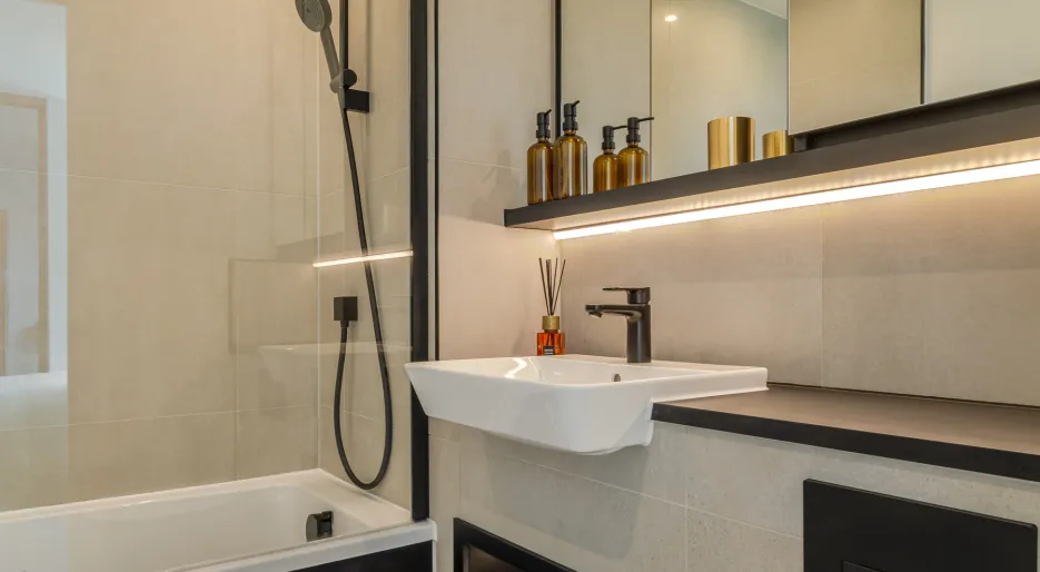 Kew Bridge Rise, Apartment 98, Studio, En-Suite Bathroom detail