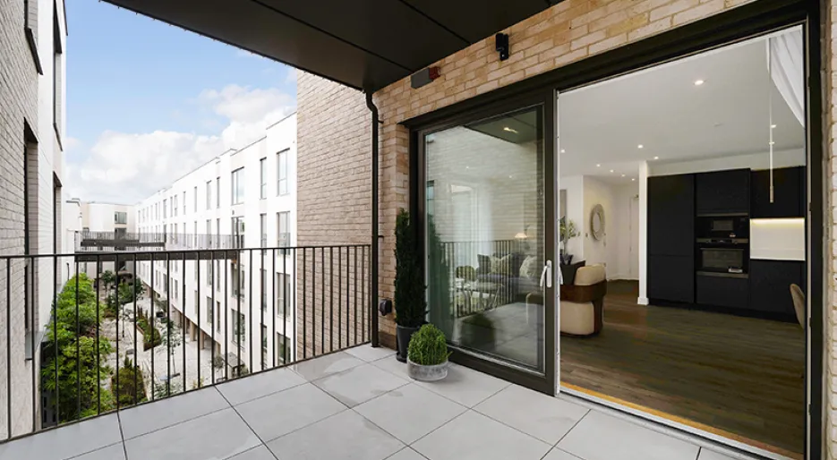 PLOT 102 THE ICON - Balcony