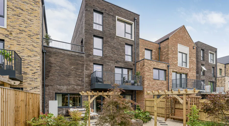 Plot 93 Rear External copy.jpg