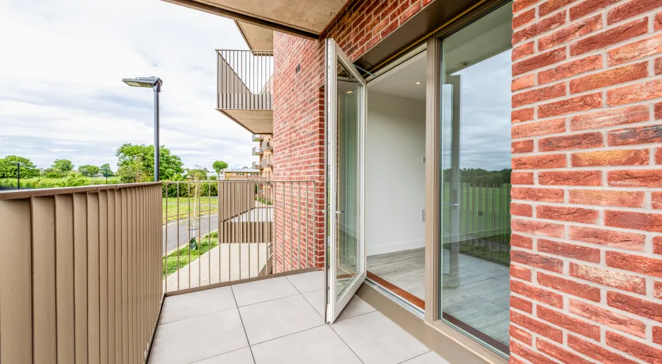 Lampton Parkside, balcony