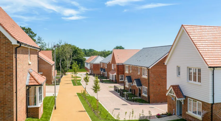 HARTLEY ACRES EXTERNALS, Street Scene