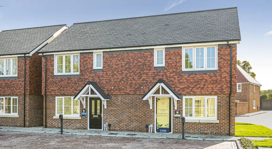 Hartley Acres, The Beacon Externals