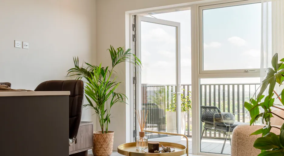 Kew Bridge Rise, Plot 94, Studio, Kitchen & Living Room