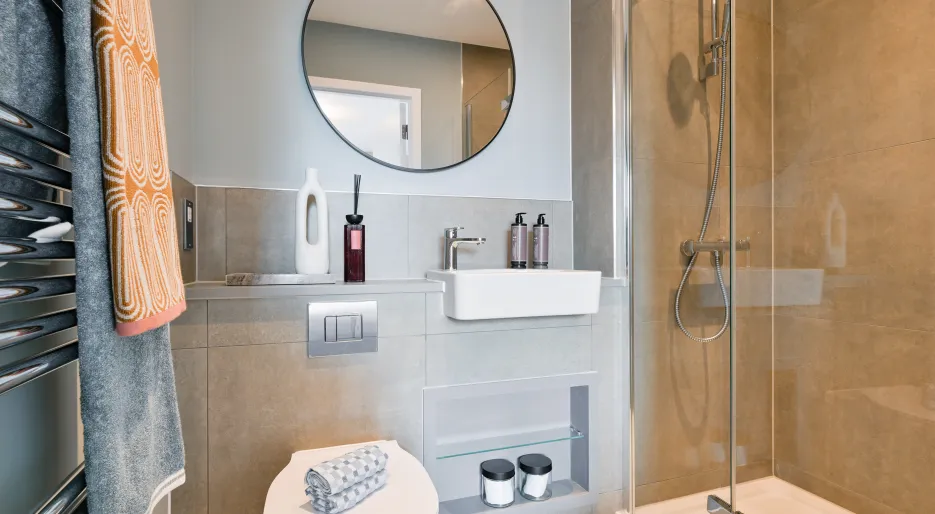 CANALSIDE QUARTER_INTERNALS- Bedroom ensuite