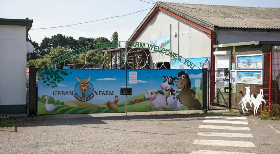vb1868980_Hounslow Urban Farm-03